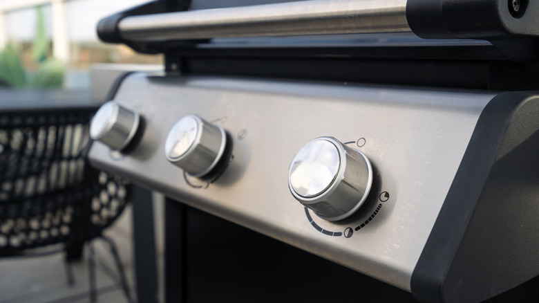 Knobs on a gas grill