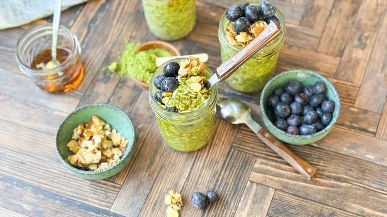 Matcha overnight oats with fruit