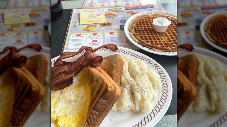 Waffle House diner breakfast plate