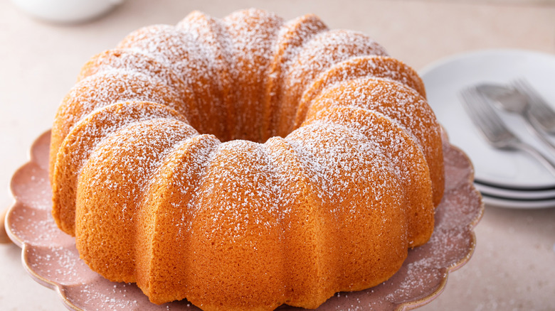 A Bundt cake topped with powdered sugar