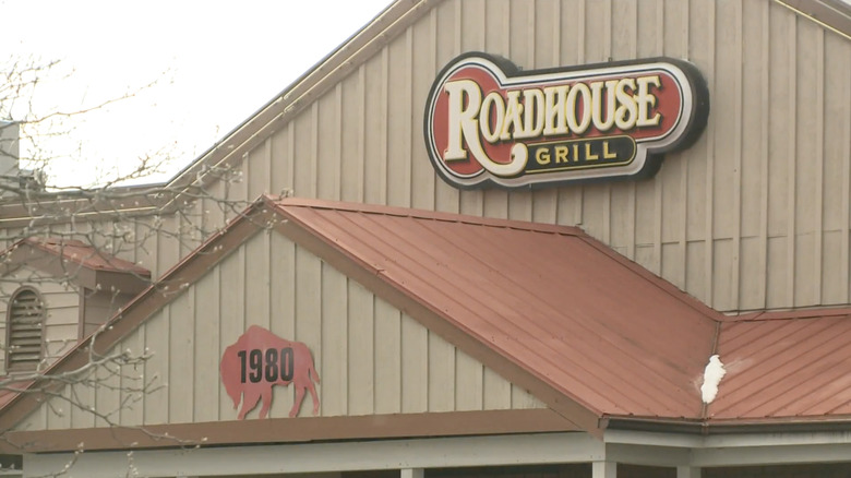 exterior of Roadhouse Grill restaurant