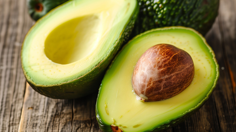 avocado in half