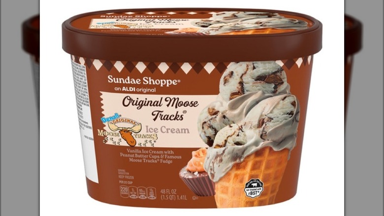A tub of Sundae Shoppe Original Moose Tracks ice cream