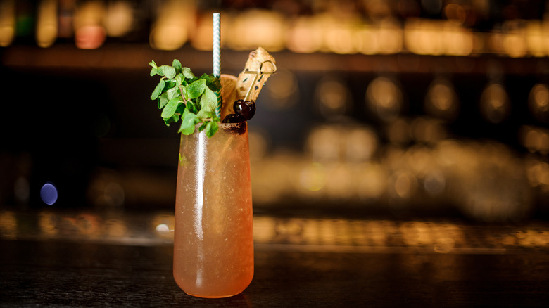 A Cobra's Fang cocktail on a bar