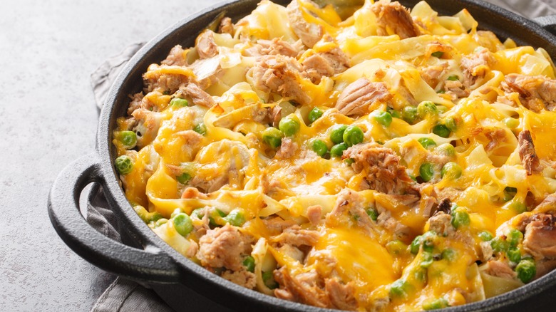 Casserole with tuna, peas, and noodles
