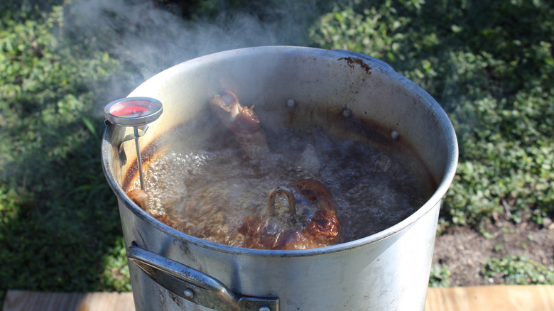Deep-frying turkey in a metal pot