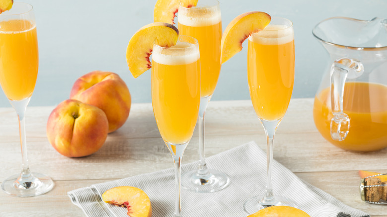 peach cocktail with fresh fruit