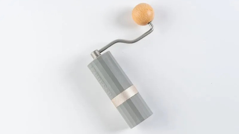 side view of the Q Air