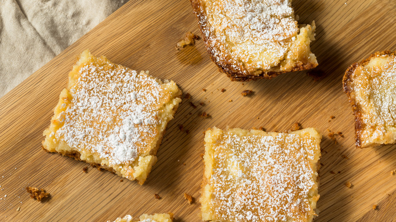Gooey butter cake with powdered sugar
