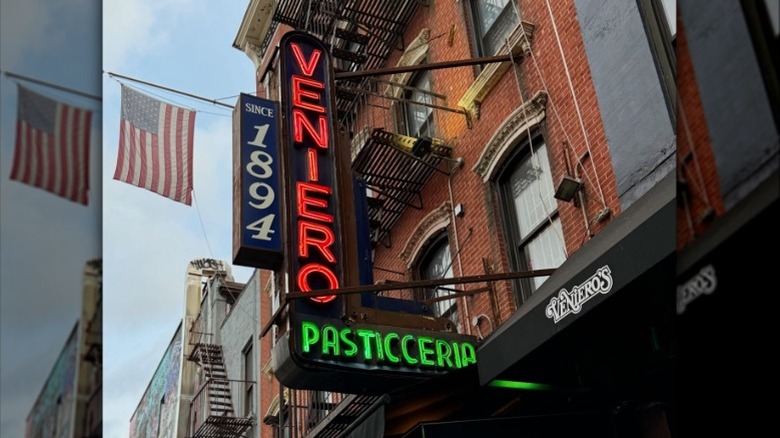 Veniero's Pasticceria & Caffe sign