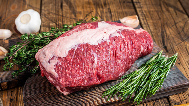 Raw beef brisket