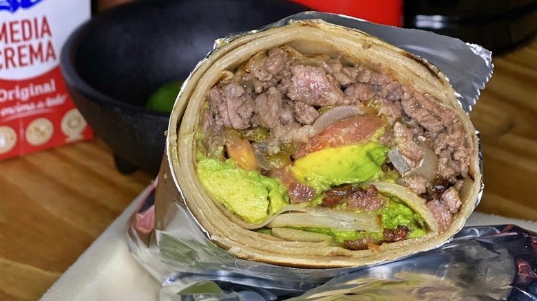 A burro percherón cut in half on a table