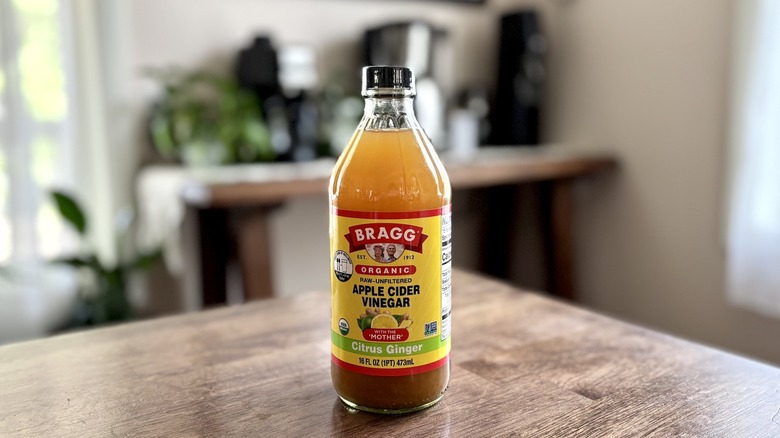 Bragg Organic Citrus Ginger Apple Cider Vinegar bottle