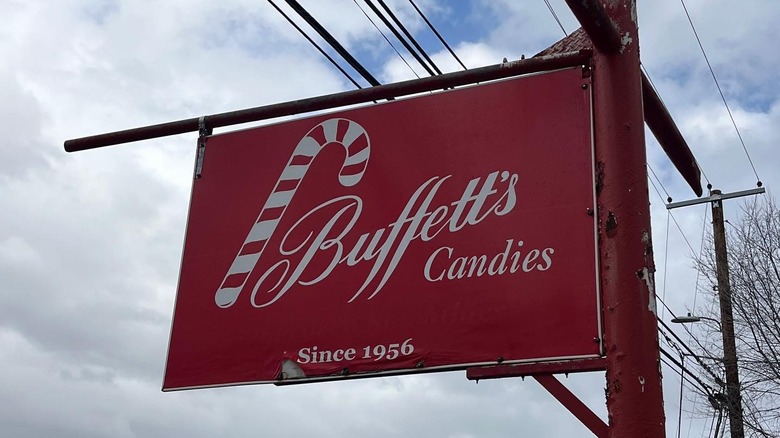 A sign for Buffett's Candies