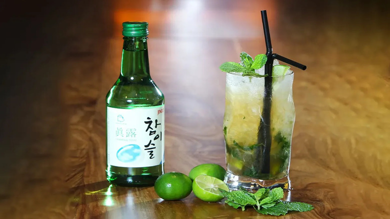 Soju mojito at K-Pocha Soju Bar with mint and lime
