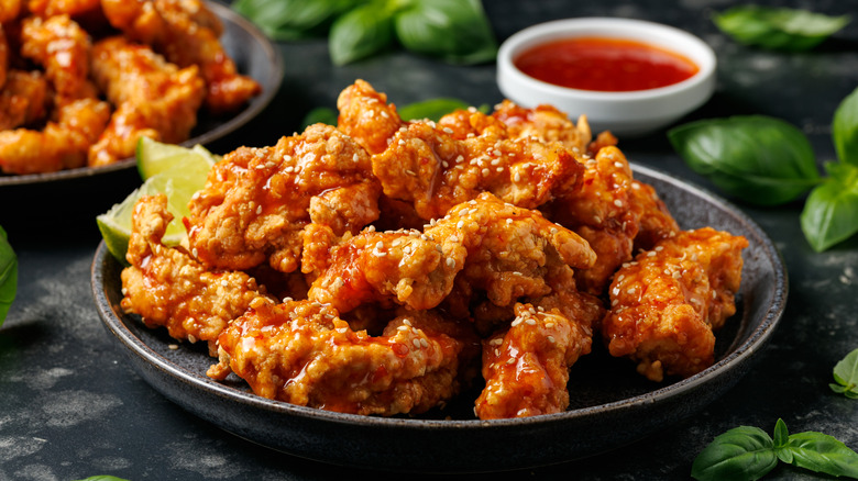 Fried chicken with hot sauce