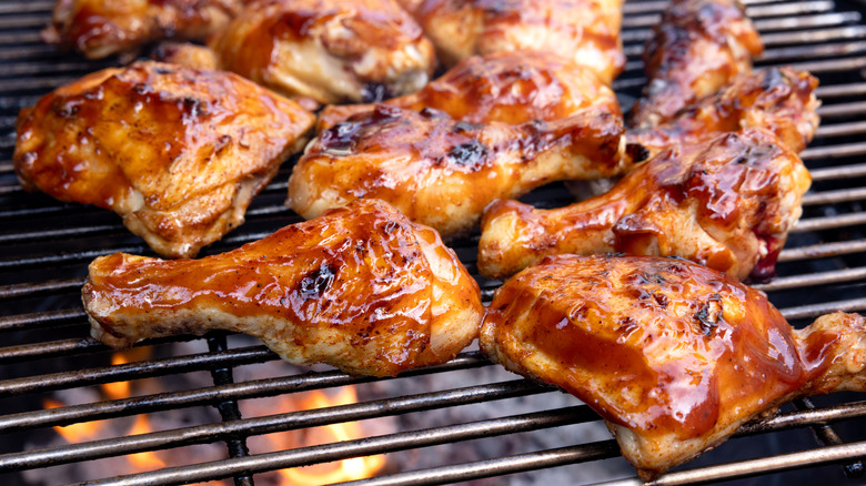 Chicken with barbecue sauce