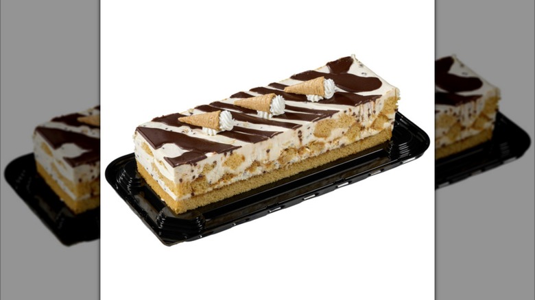 Image of Costco waffle cone bar cake