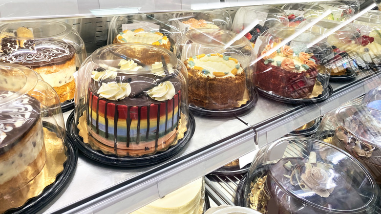 Grocery store cake display