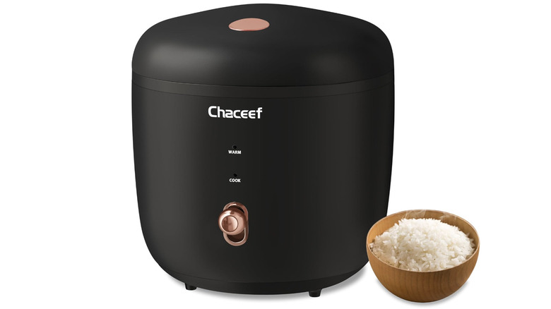 Chaceef Rice Cooker against a white background