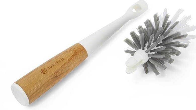 Full Circle removable brush head
