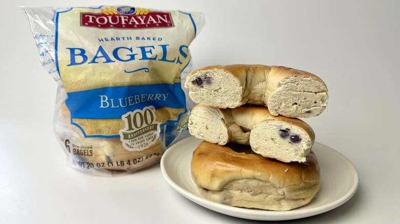 Toufayan Bakeries Blueberry Bagels, both on a plate and in the original packaging