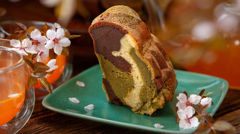 marbled cake on green plate