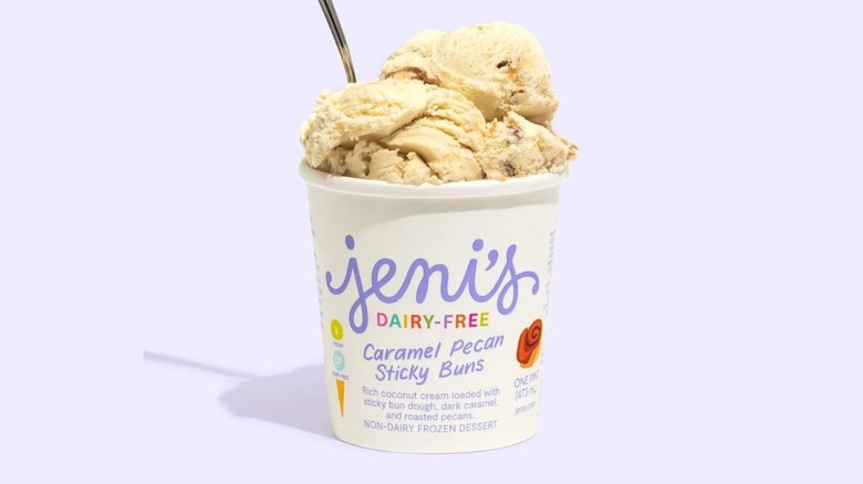 The outside of a Jeni's Ice Creams location.