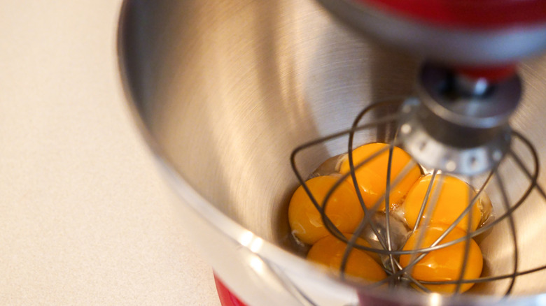 Stand mixer mixing eggs