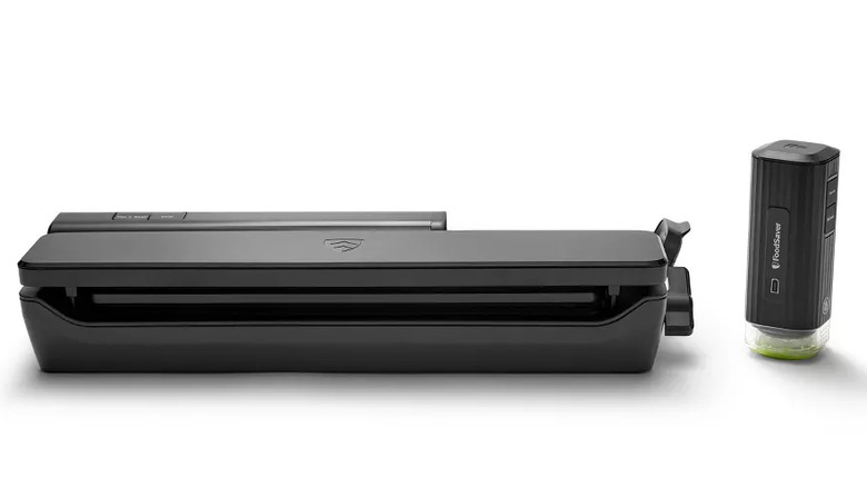 FoodSaver 2-in-1 vacuum sealer