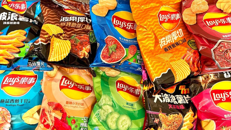 Two rows of Lay's potato chip bags arranged so each bag overlaps