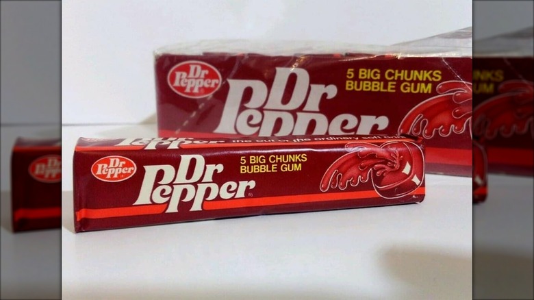 A pack of Dr. Pepper 5 Big Chunks Bubble Gum on a white background
