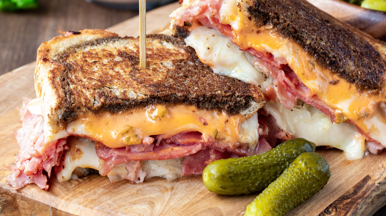 Reuben sandwich with dill pickles