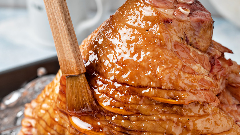 Glazing a ham