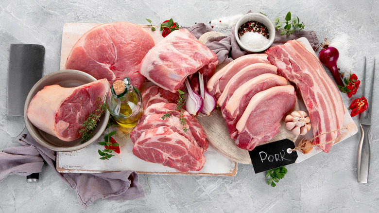 Different types of raw meat