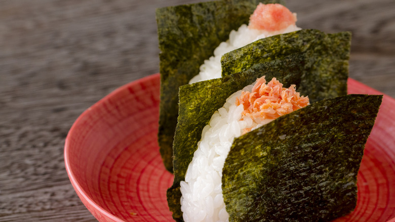 Onigiri on a red plate