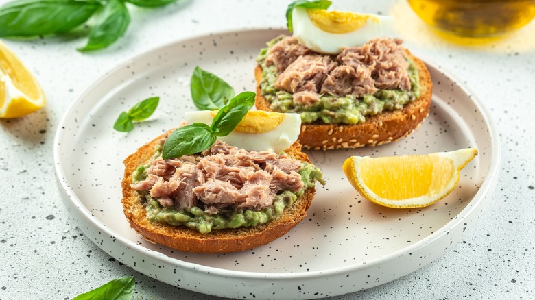 avocado toast with tuna