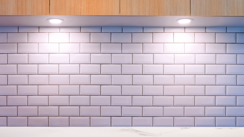 Recessed lights under kitchen cabinets