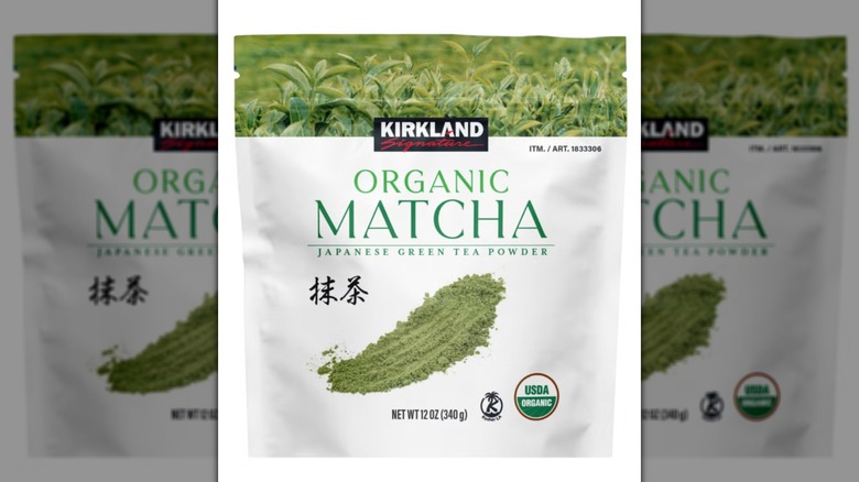 Organic matcha green tea powder