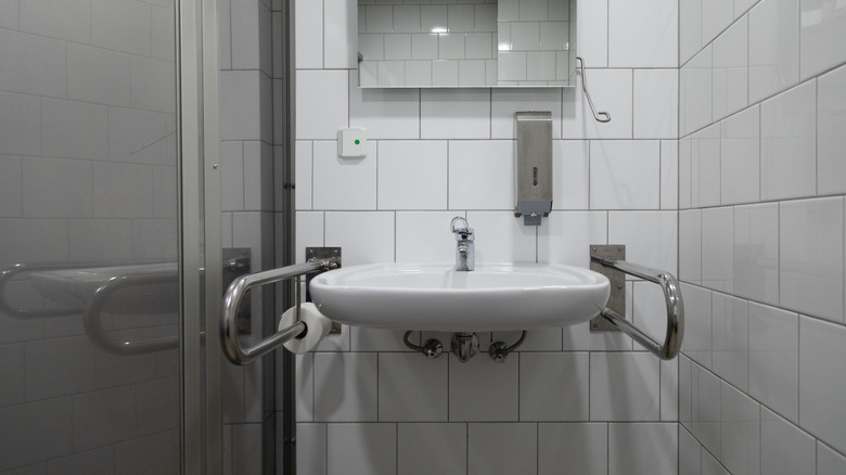 A bathroom sink in a public washroom