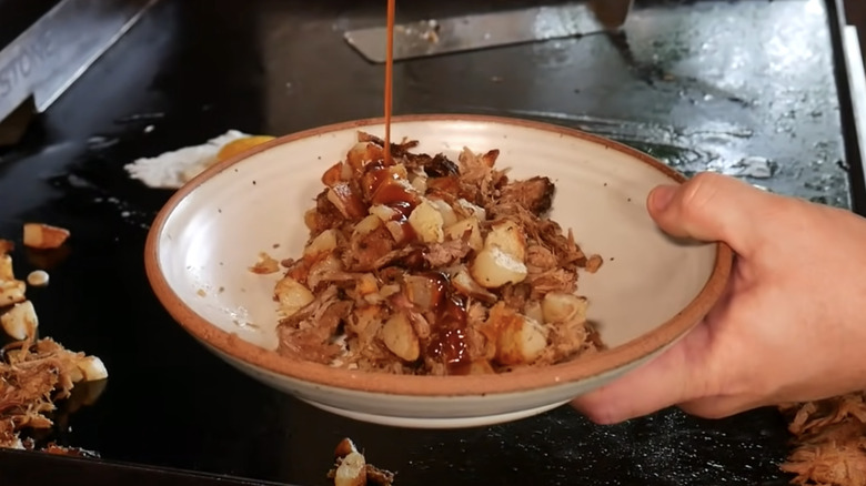 Pulled pork has and eggs