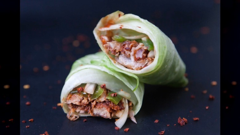 Pulled pork lettuce wraps