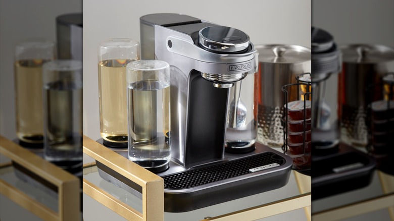 Bartesian cocktail machine with spirits