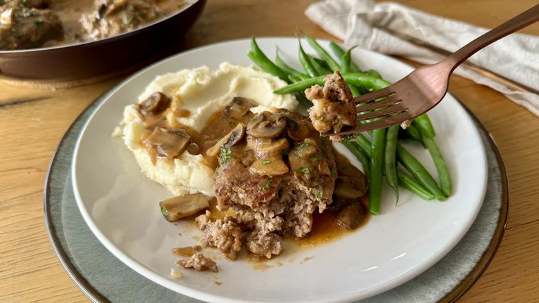 Salisbury steak with potatoes and green beans