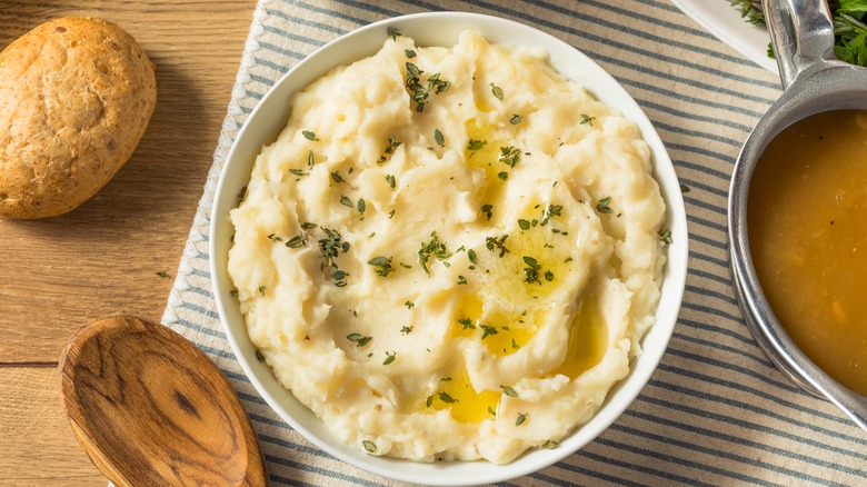 mashed potatoes in a serving bowl
