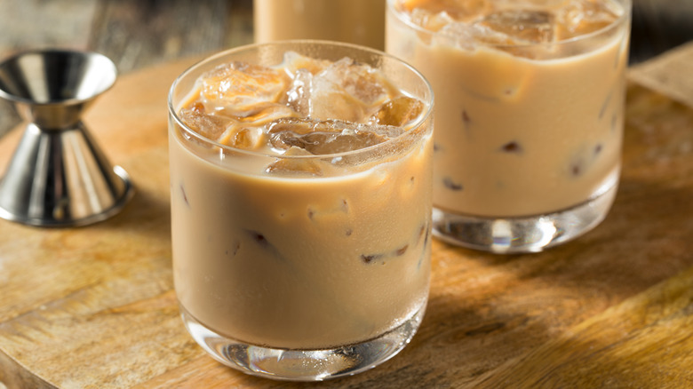 Several glasses of mudslide cocktails