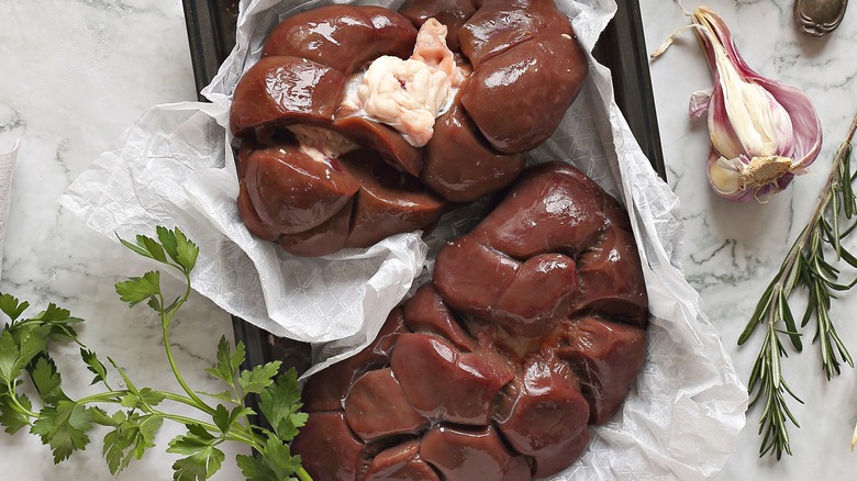Cow kidney in a cooking dish