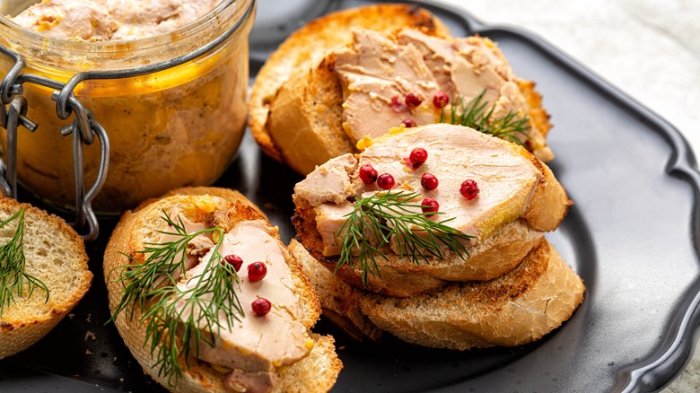 Pâté de foie gras on bread slices