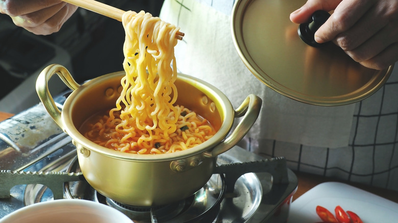 A pot of instant noodles