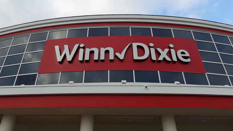 A Winn--Dixie storefront.